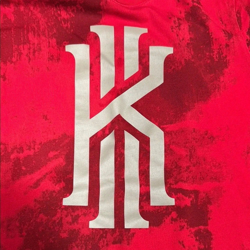 Vintage Nike Kyrie Irving Dri-Fit Youth Tee Size L